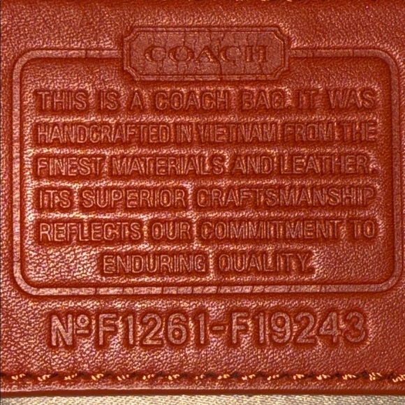 Coach Ashley leather carryall bag in a bright orange color w/ gold tone hardware - Picture 11 of 11